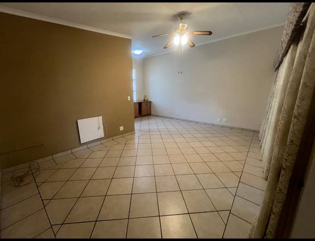 2 BEDROOM TOWNHOUSE FOR SALE IN CLARINA